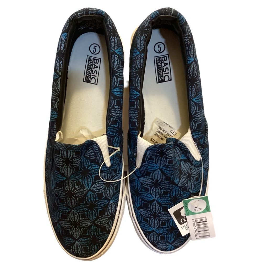 👜Basic Editions Blue Floral Slip-On Sneakers - Comfort‎ & Style
